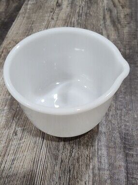 VINTAGE Glasbake Made For Sunbeam Small Mixer Bowl With Spout, White, Made In US